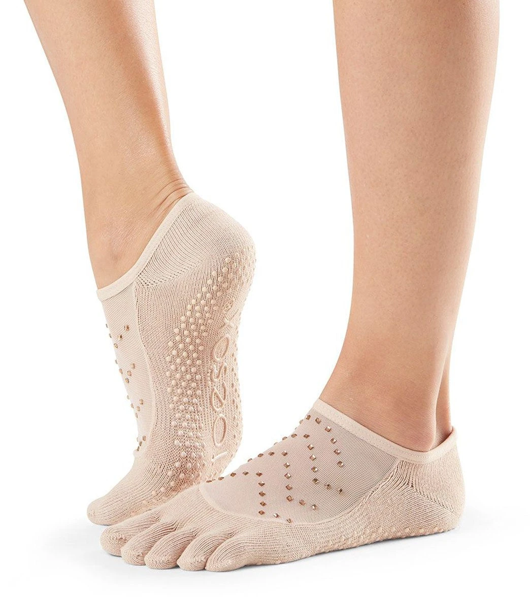 Toesox Luna Full-Toe Yoga Grip Socks Nude