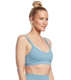 Beyond Yoga Cross Strap V-Neck Yoga Sports Bra Blue Crush