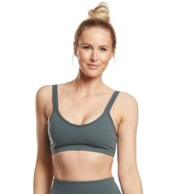 Beyond Yoga Cross Strap V-Neck Yoga Sports Bra