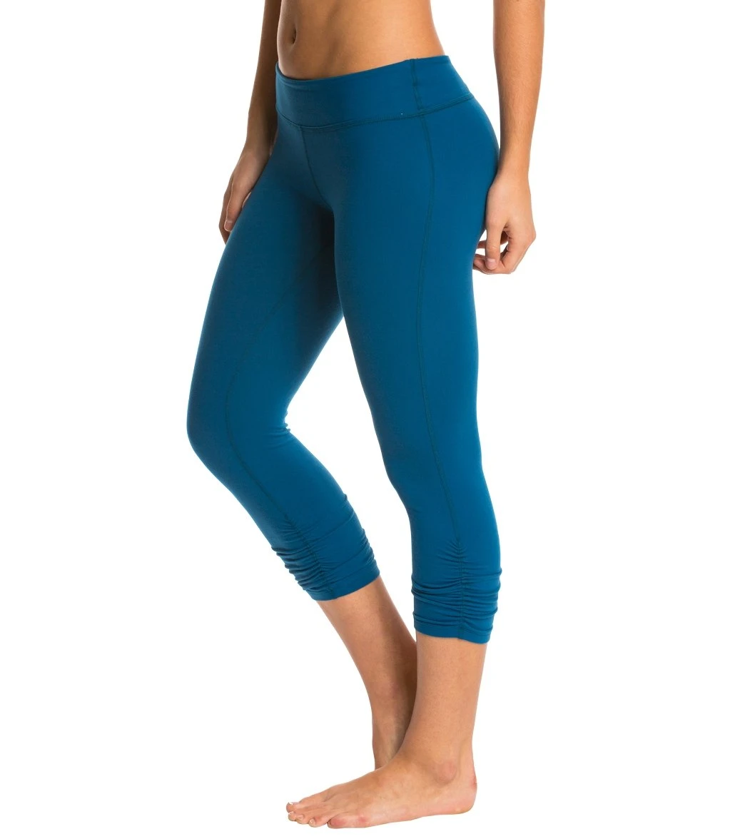 Beyond Yoga Essential Gathered Yoga Capris Mosaic Blue