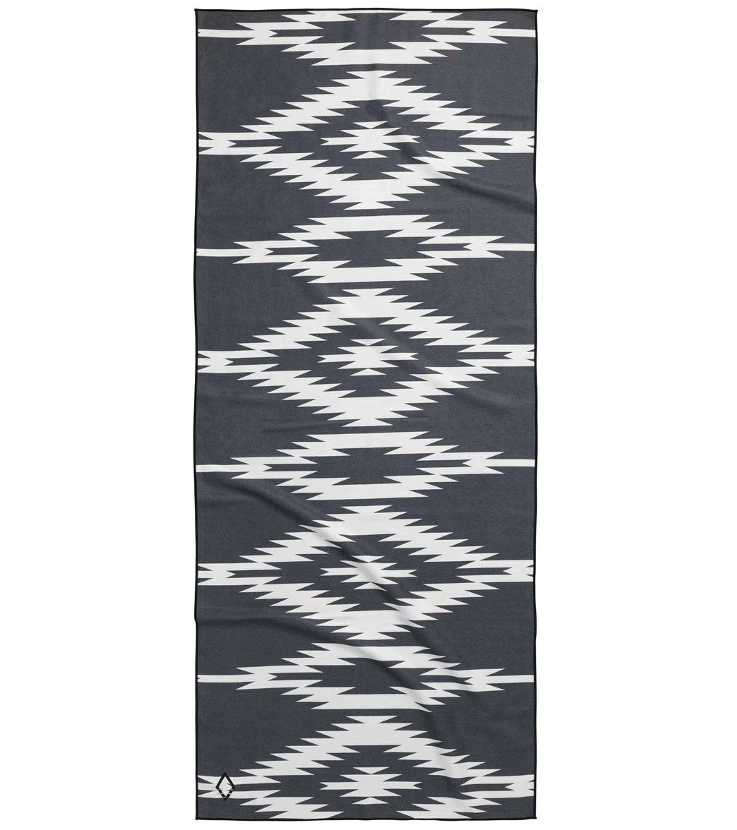 Nomadix Unita Yoga Mat Towel Black