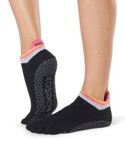 Toesox Low Rise Full-Toe Yoga Grip Socks Retro