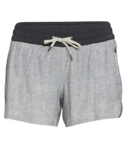 Vuori Clementine 4" Yoga Shorts