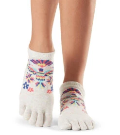 Toesox Low Rise Full-Toe Yoga Grip Socks Pico