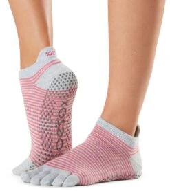 Toesox Low Rise Full-Toe Yoga Grip Socks Hola