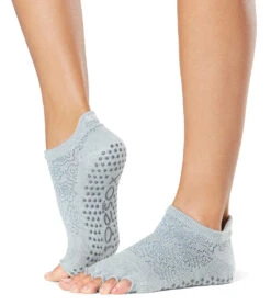 Toesox Grip Half Toe Low Rise Socks Hydrangea